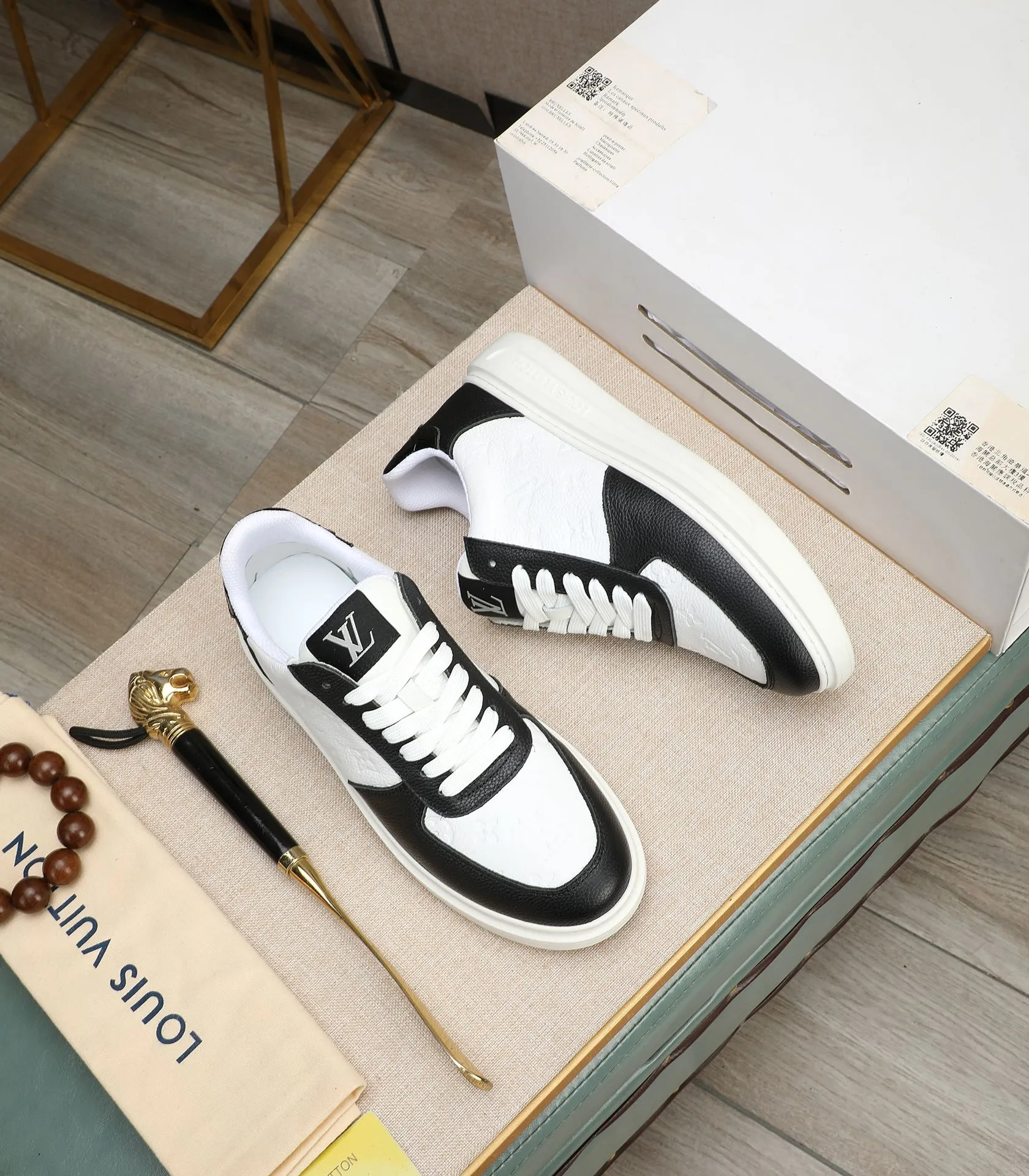 Men's shoes 💰540 💰(Niuli: full package) louis vuitton (Louis Vuitton/lv) top 🔍🔍 new models are on sale at the same time at the counter. The upper 🇮🇹 is imported from Italy, first-layer cowhide, and the lining is fully imported cowhide. 💪💪, completely 1⃣️ to 1 ⃣️Re-engraved🇮🇹💪💪, ⚠Sole: The original sole is specially provided by the original factory, the exclusive movable molded sole is super comfortable, ⚠The original factory follows the order, 🔍🔍high quality, you can enter and exit the counter at will, welcome to compare⚠. Code number:38-44
